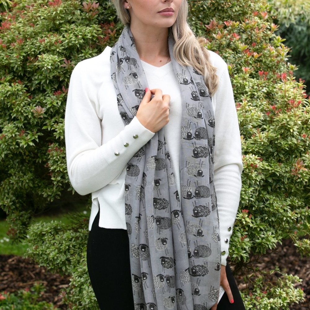 Erin Knitwear Sheep/Trees Scarf NWT